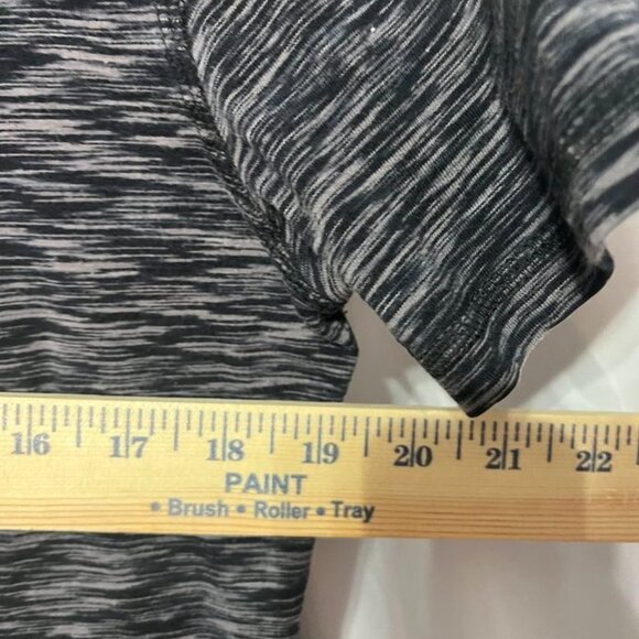 Game Time Black Heathered V-Neck Tee Shirt Women’s 1X Activewear - Picture 6 of 6